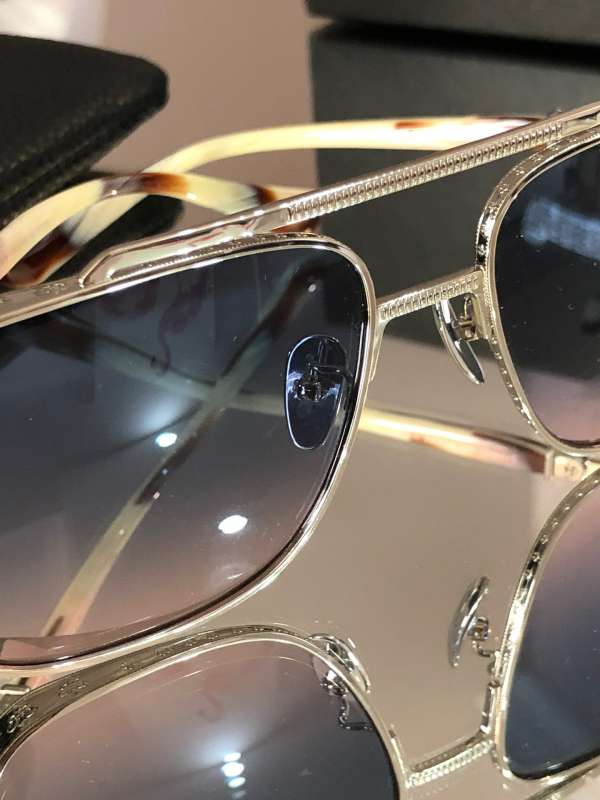 Picture of Chrome Hearts Sunglasses _SKUfw52080090fw